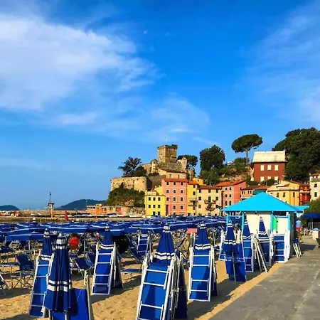 La A Due Passi Dal Mare 게스트하우스 *